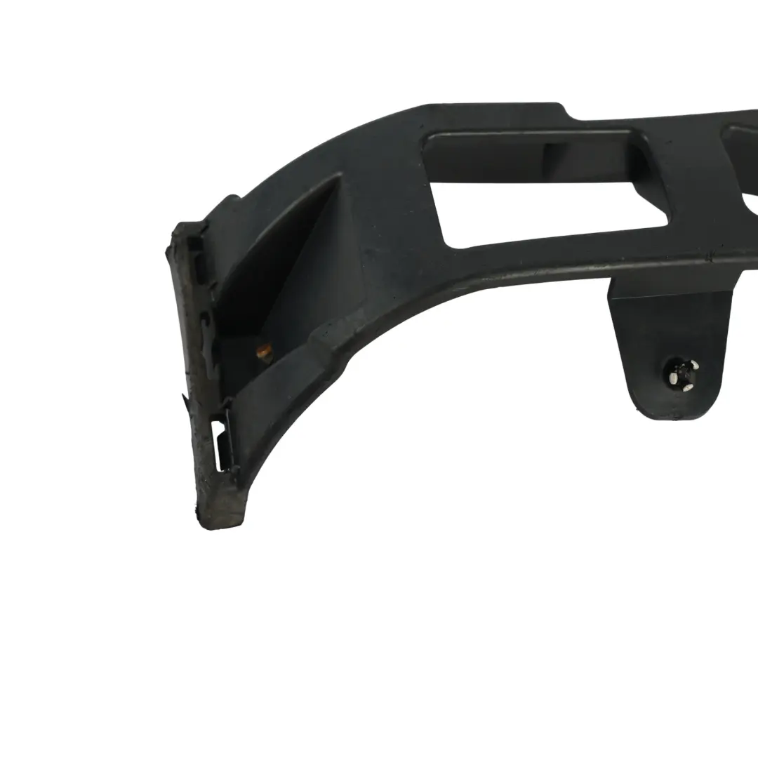 Mercedes W176 Guía Soporte Parachoques Delantero Derecho - SKU A1768852200 - Número de pieza A1768852200