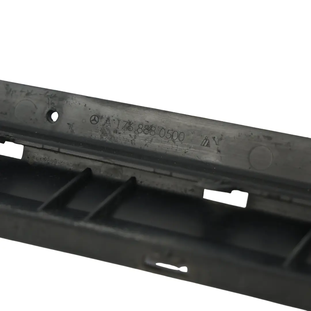 Mercedes W176 Soporte Parachoques Trasero Panel - SKU A1768880500 - Número de pieza A1768880500