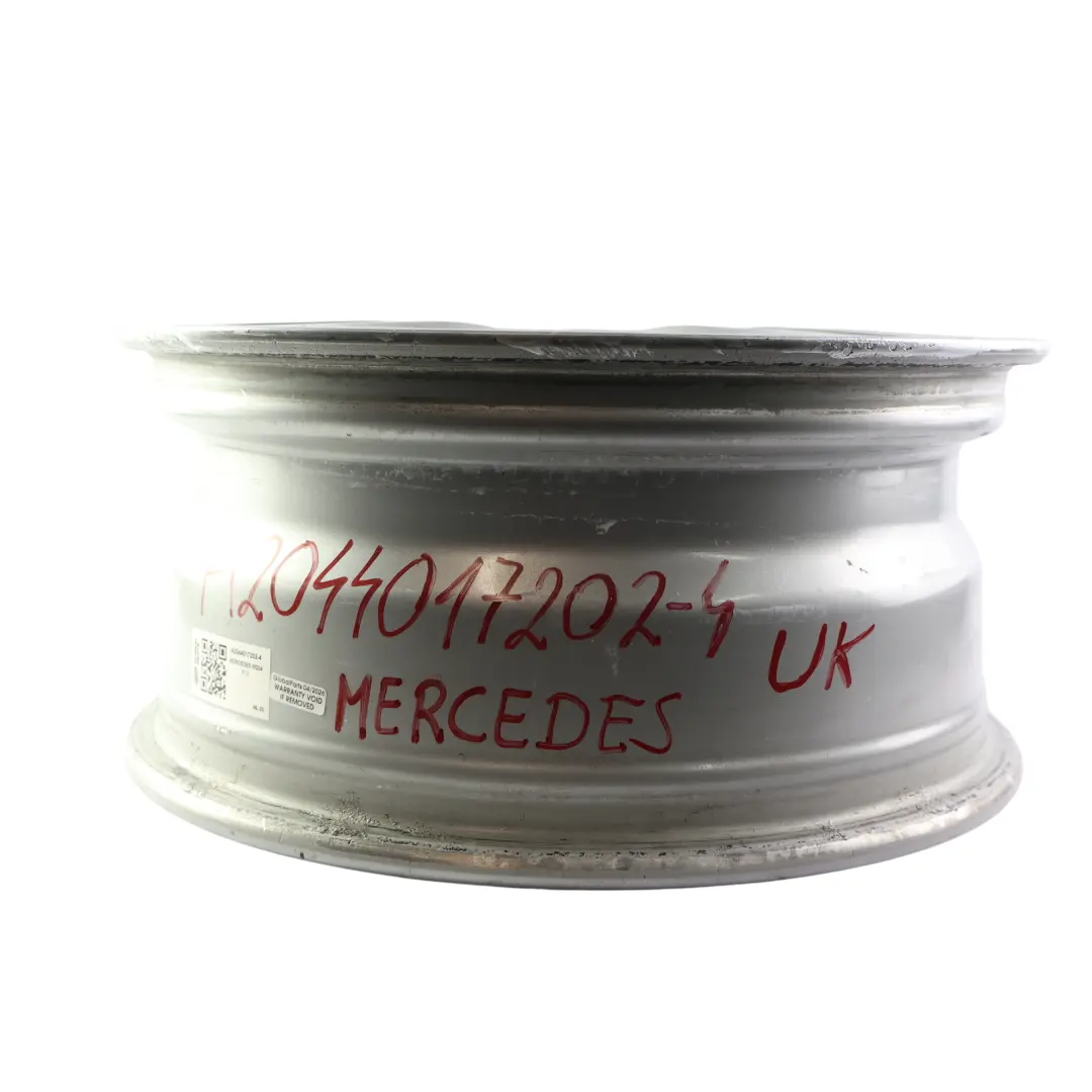Srebrna Felga Aluminiowa 16" ET:43 7J do Mercedes W204 o numerze A2044017202 Mercedes W204 Srebrna Felga Aluminiowa 16" ET:43 7J - SKU A2044017202-4 - Numer Części A2044017202