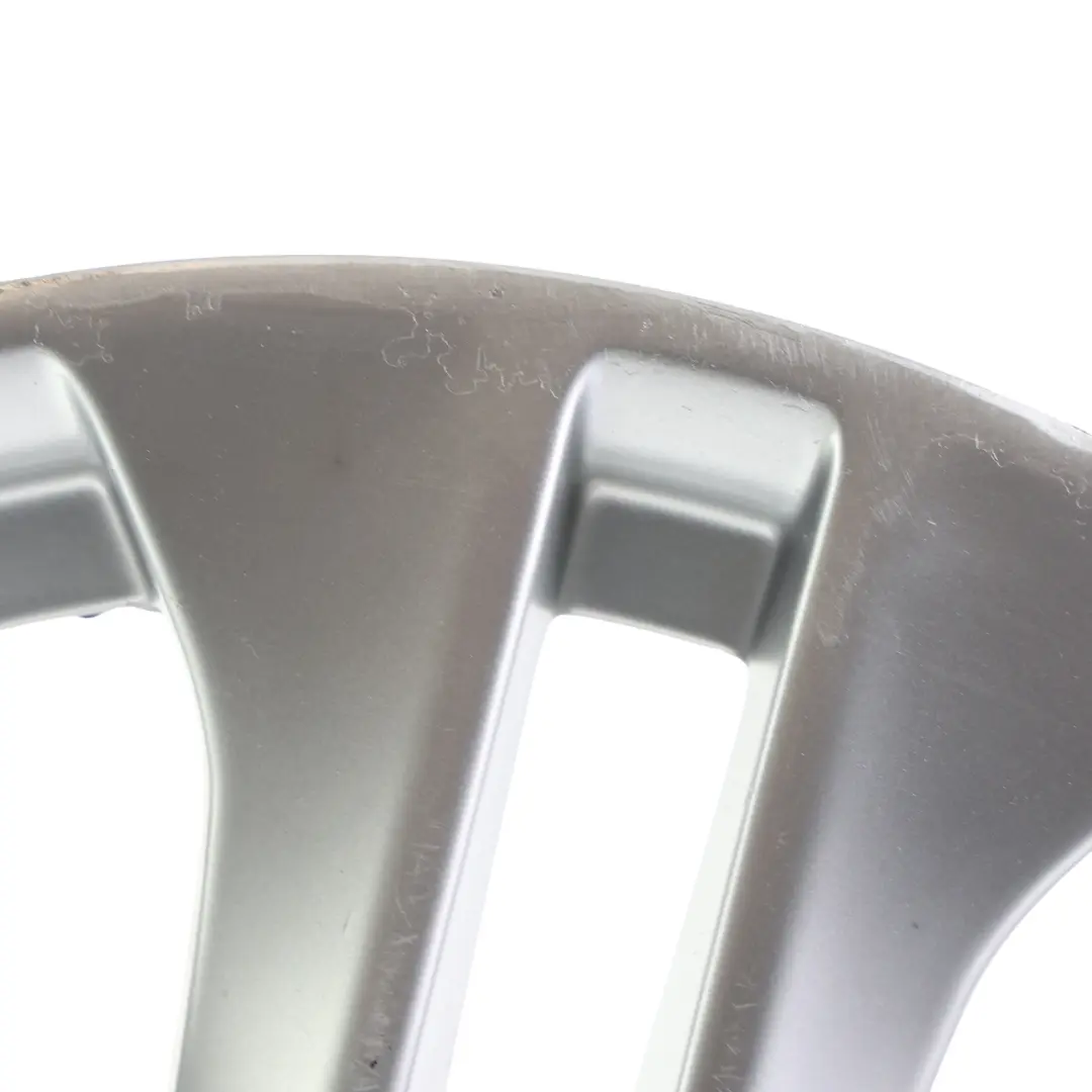 Srebrna Felga Aluminiowa 16" ET:43 7J do Mercedes W204 o numerze A2044017202 Mercedes W204 Srebrna Felga Aluminiowa 16" ET:43 7J - SKU A2044017202-4 - Numer Części A2044017202