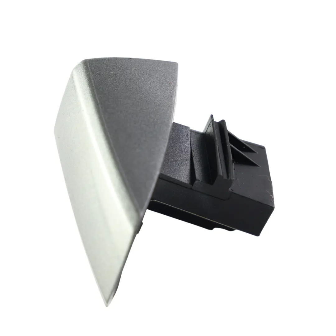 W207 Copertura Maniglia Porta Ant Post Destra Grigio B39 per Mercedes W204 con numero di parte A2047600420-MG Mercedes W204 W207 Copertura Maniglia Porta Ant Post Destra Grigio B39 - SKU A2047600420-MG - Numero di parte A2047600420-MG