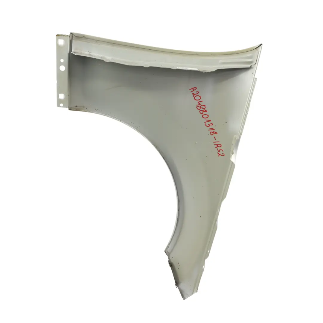 Mercedes W204 Panneau latéral l'aile avant gauche Iridium Argent 775 - SKU A2048801318-IRS2 - Numéro de pièce A2048801318