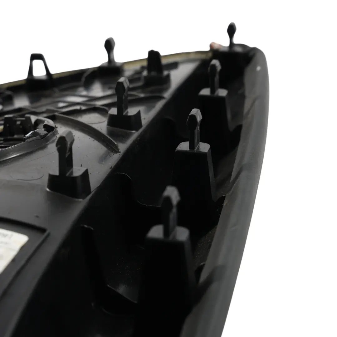 Seitenverkleidung Designo Rot Hinten Rechts für Mercedes C205 63 AMG mit Teilenummer A2056909602 Mercedes C205 63 AMG Seitenverkleidung Designo Rot Hinten Rechts - SKU A2056909602 - Teilenummer A2056909602