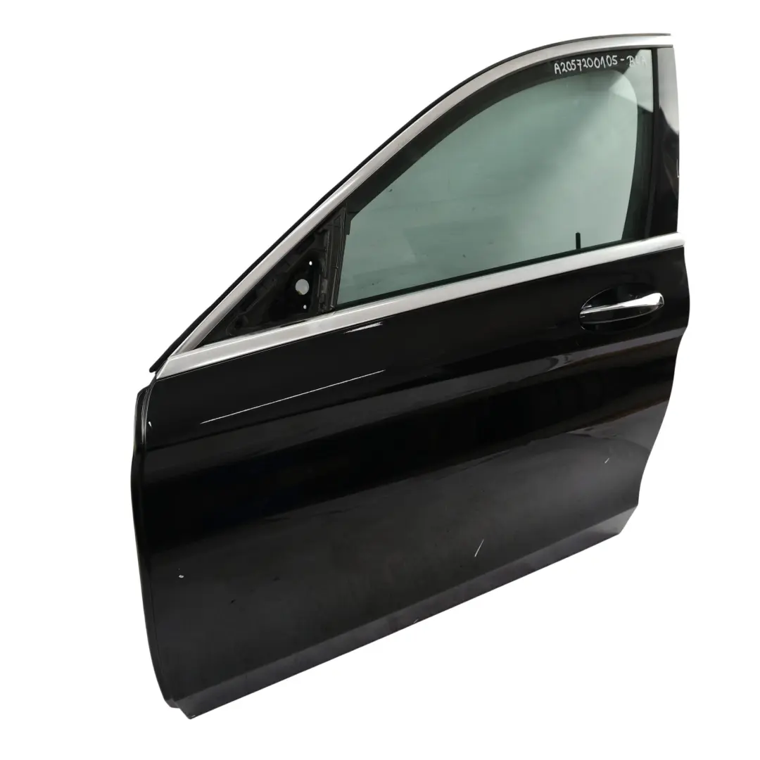 Mercedes W205 Panel Cobertura Puerta Delantera Izquierda Negro - 040 - SKU A2057200105-BLA - Número de pieza A2057200105