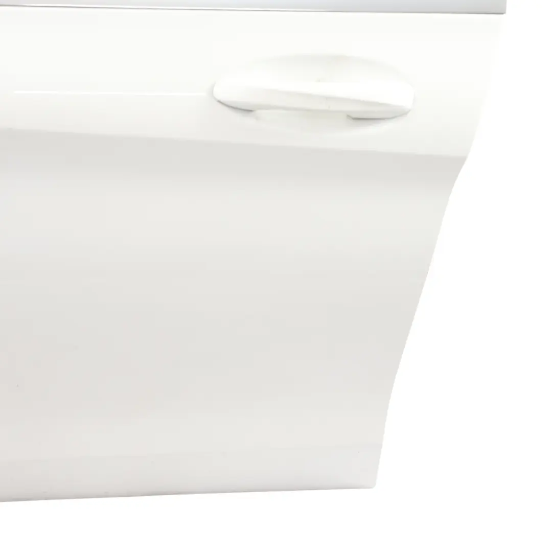 Pannello Porta Anteriore Sinistra Bianco Polare - 149 per Mercedes W205 con numero di parte A2057200105 Mercedes W205 Pannello Porta Anteriore Sinistra Bianco Polare - 149 - SKU A2057200105-POL - Numero di parte A2057200105