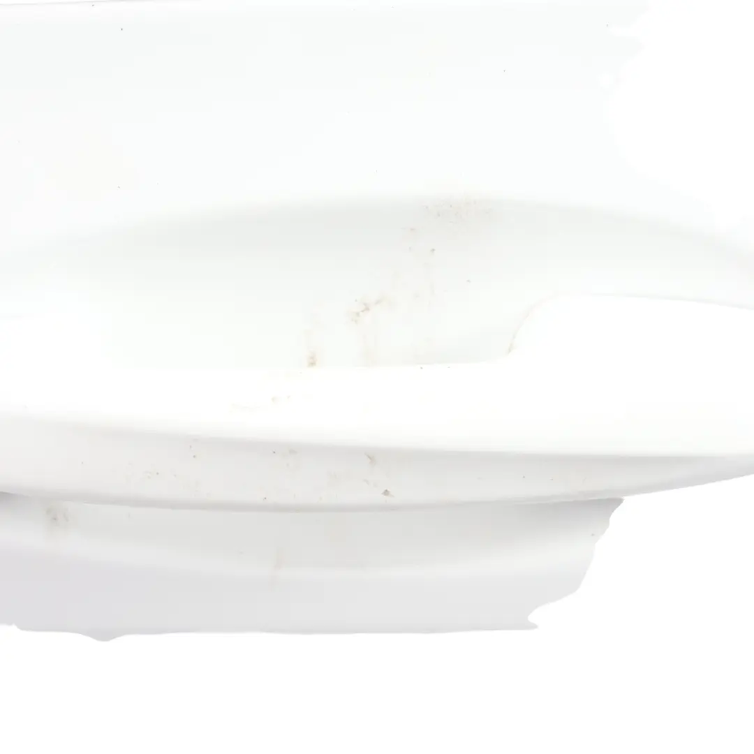 Panneau Porte Avant Gauche Blanc Polaire - 149 pour Mercedes W205 à propos du numéro de pièce A2057200105 Mercedes W205 Panneau Porte Avant Gauche Blanc Polaire - 149 - SKU A2057200105-POL - Numéro de pièce A2057200105