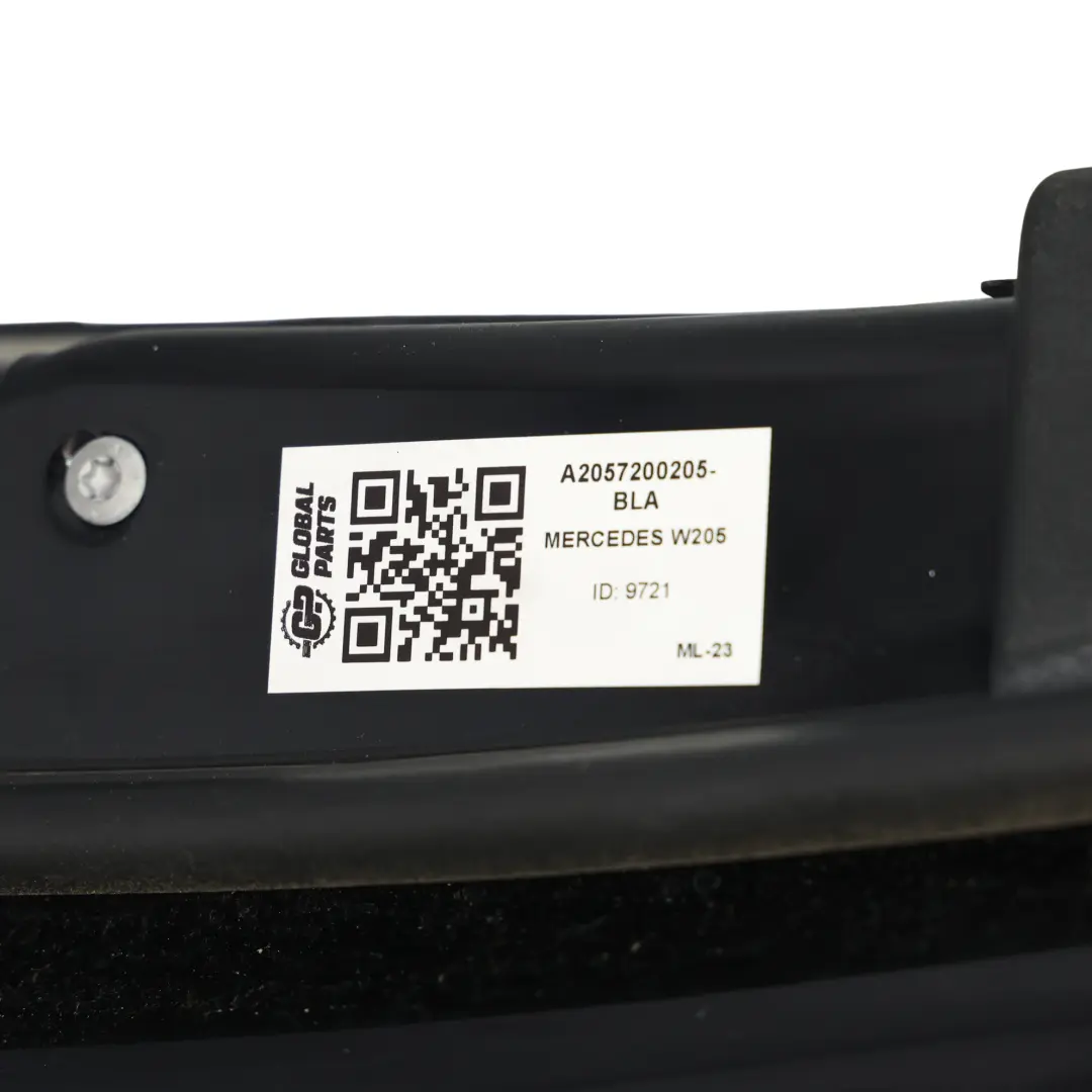 Mercedes W205 Panel Cobertura Puerta Delantera Derecha Negro - 040 - SKU A2057200205-BLA - Número de pieza A2057200205