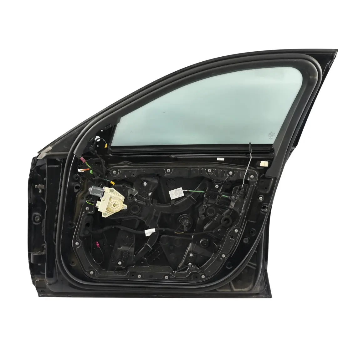 Mercedes W205 Panneau Couvrant Porte Avant Droite Noir - SKU A2057200205-BLA - Numéro de pièce A2057200205