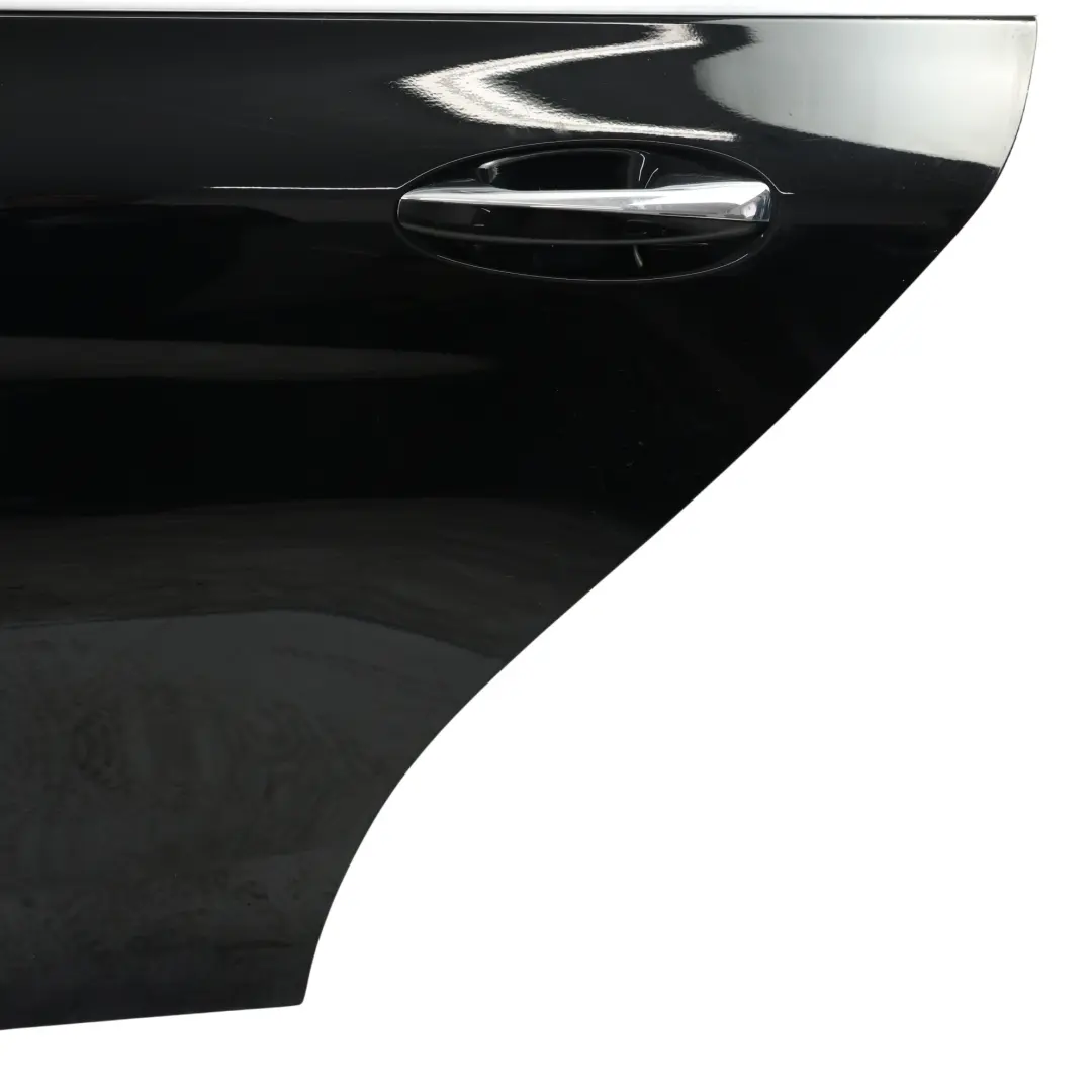 Mercedes W205 Berline Porte Arrière Gauche Panneau Couverture Noir - SKU A2057300105-BLA - Numéro de pièce A2057300105