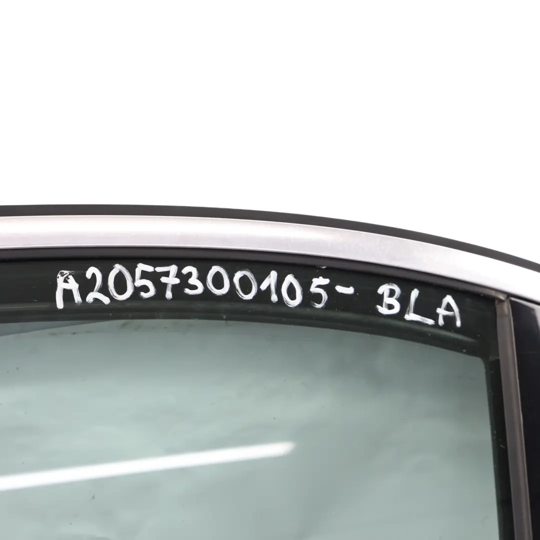 Berline Porte Arrière Gauche Panneau Couverture Noir pour Mercedes W205 à propos du numéro de pièce A2057300105 Mercedes W205 Berline Porte Arrière Gauche Panneau Couverture Noir - SKU A2057300105-BLA - Numéro de pièce A2057300105