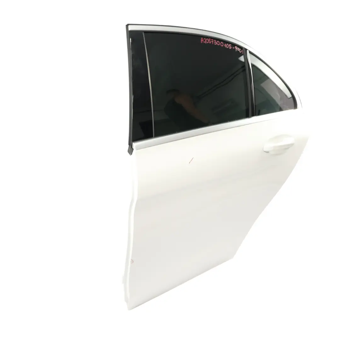 Drzwi Lewe Tylne Polar White Biały - 149 do Mercedes W205 o numerze A2057300105 Mercedes W205 Drzwi Lewe Tylne Polar White Biały - 149 - SKU A2057300105-POL1 - Numer Części A2057300105