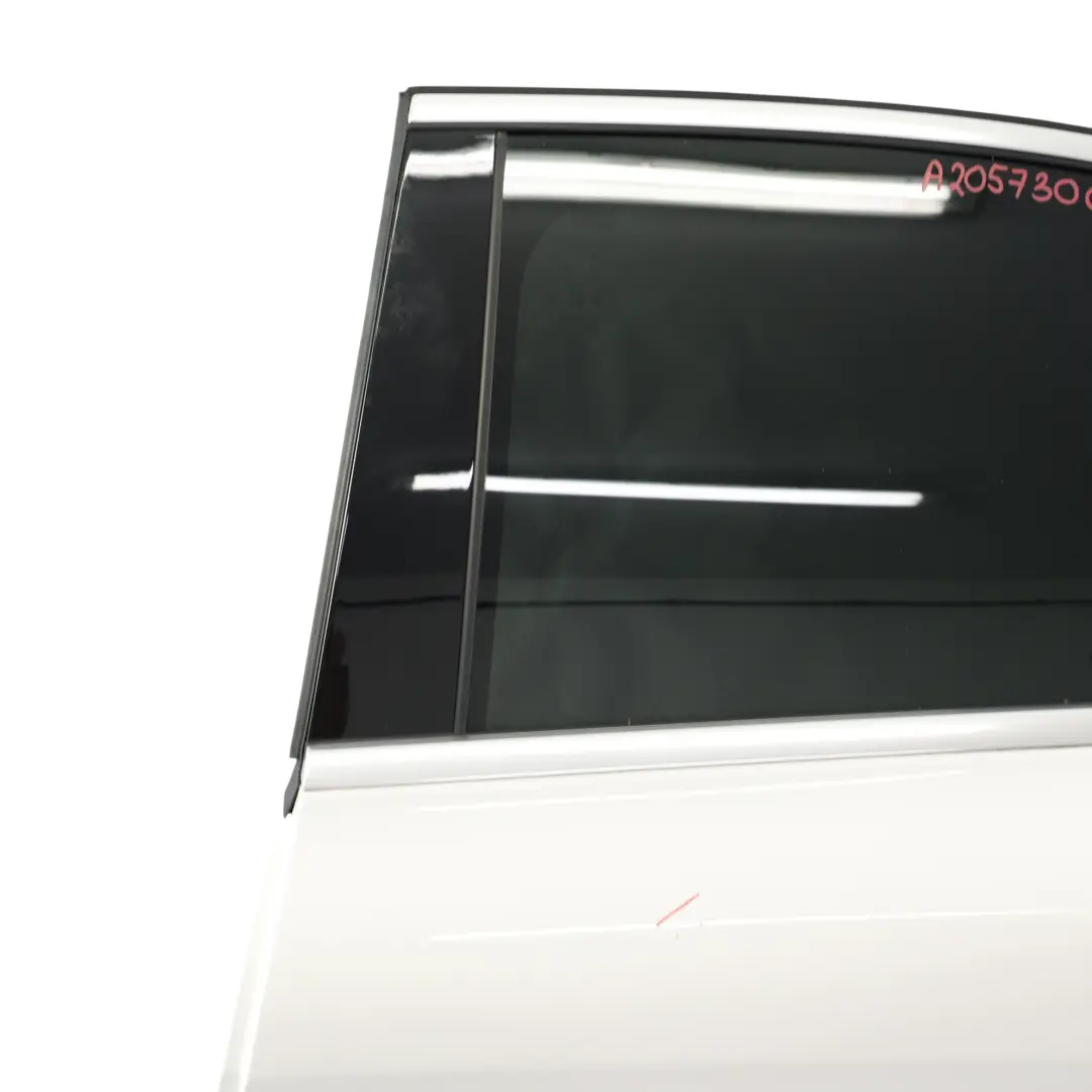 Puerta Trasera Izquierda Blanco Polar - 149 para Mercedes W205 con número de pieza A2057300105 Mercedes W205 Puerta Trasera Izquierda Blanco Polar - 149 - SKU A2057300105-POL1 - Número de pieza A2057300105