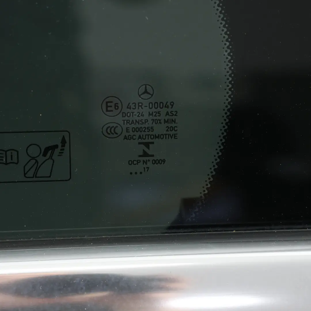 Puerta Trasera Izquierda Blanco Polar - 149 para Mercedes W205 con número de pieza A2057300105 Mercedes W205 Puerta Trasera Izquierda Blanco Polar - 149 - SKU A2057300105-POL1 - Número de pieza A2057300105