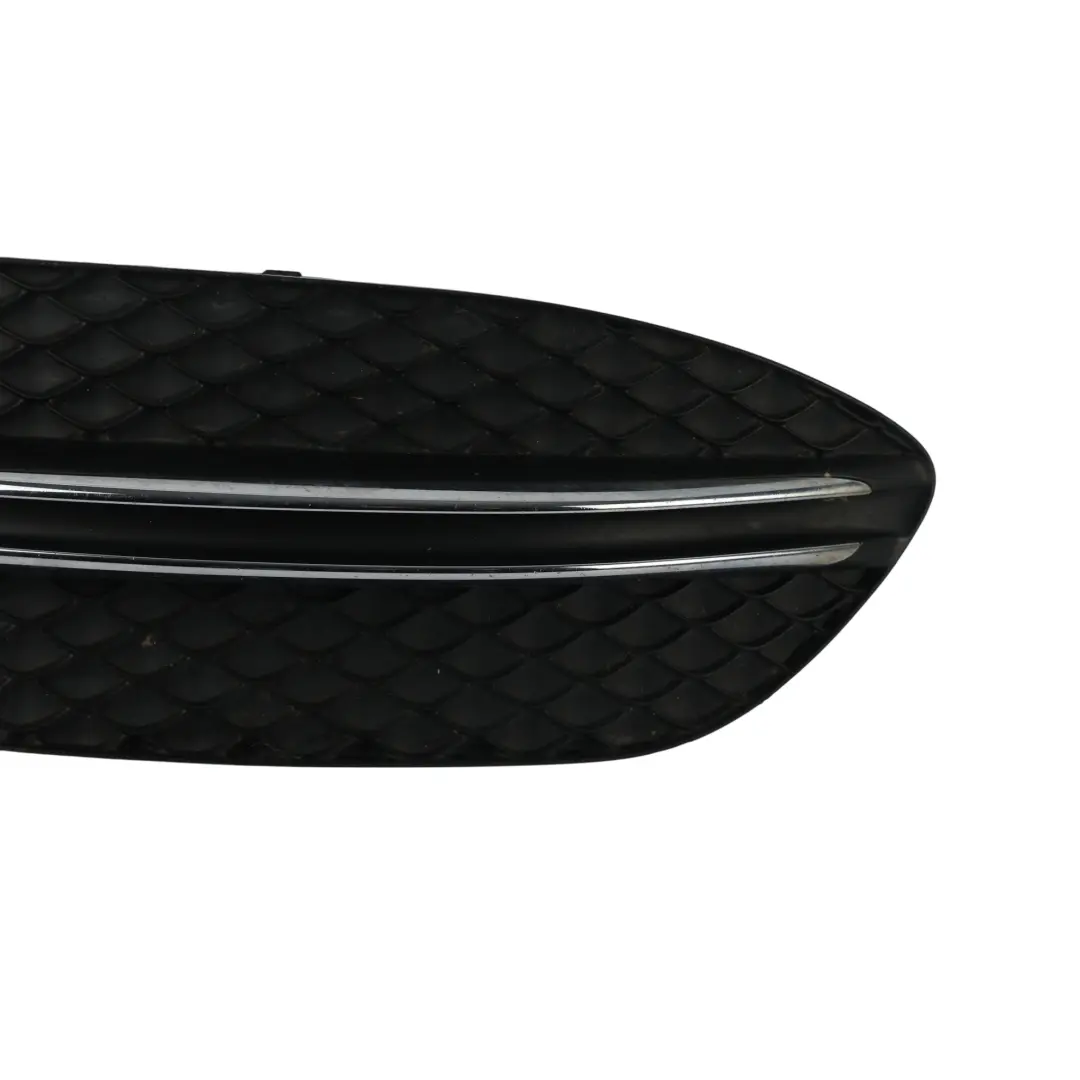 Mercedes W205 Grille Calandre Avant Garniture Panneau Gauche - SKU A2058851123 - Numéro de pièce A2058851123
