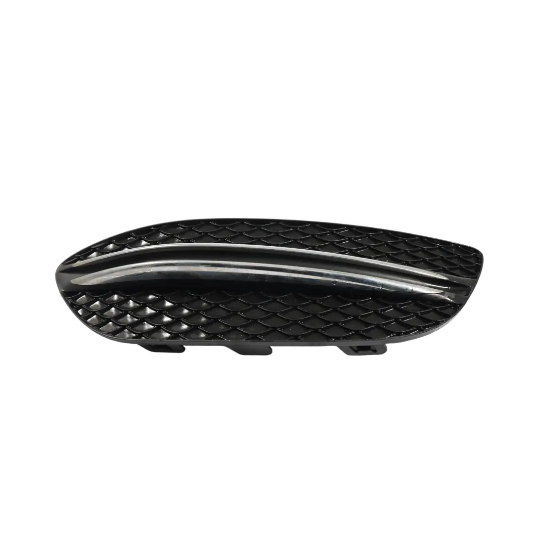 Rejilla Lateral Parachoques Delantero Derecho para Mercedes W205 con número de pieza A2058851223 Mercedes W205 Rejilla Lateral Parachoques Delantero Derecho - SKU A2058851223 - Número de pieza A2058851223