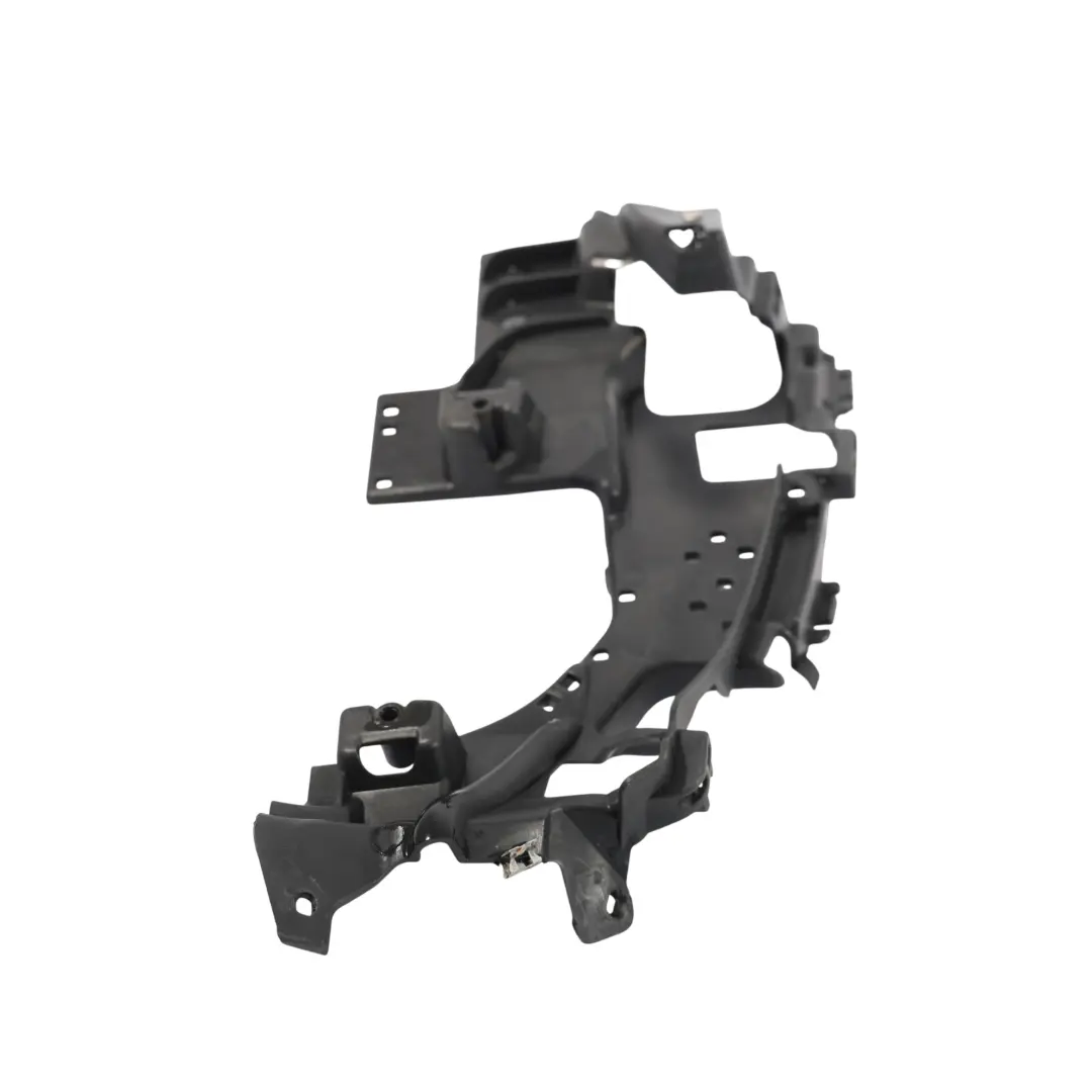 Mercedes W205 Auspuff Endrohr Halterung Abdeckung Rechts - SKU A2058855214 - Teilenummer A2058855214