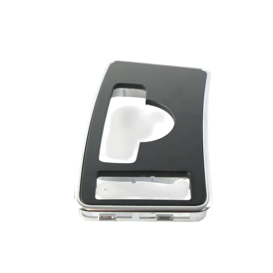Mittelkonsole Schalttafel Blende Schwarz für Mercedes C218 mit Teilenummer A2186806007 Mercedes C218 Mittelkonsole Schalttafel Blende Schwarz - SKU A2186806007-1 - Teilenummer A2186806007