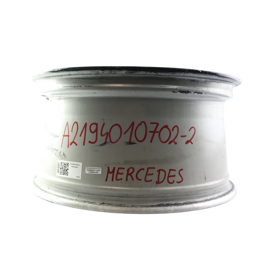 Cerchione Lega Nero 17" 8,5J ET:18 5 Razze Doppie per Mercedes CLS C219 con numero di parte A2194010702 Mercedes CLS C219 Cerchione Lega Nero 17" 8,5J ET:18 5 Razze Doppie - SKU A2194010702-2 - Numero di parte A2194010702