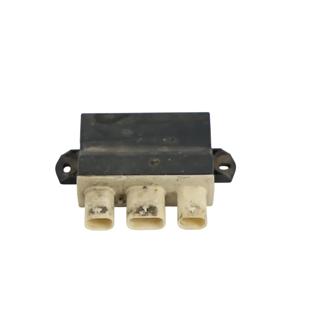 Sterownik ECU Tylnej Klapy Bagażnika do Mercedes W205 o numerze A2229052705 Mercedes W205 Sterownik ECU Tylnej Klapy Bagażnika - SKU A2229052705 - Numer Części A2229052705