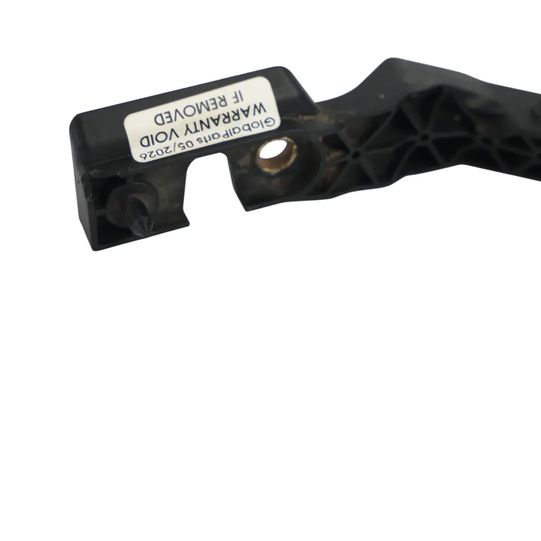 Mercedes C117 Support Fixation Câblage Capteur Arrière Droit - SKU A2465460843 - Numéro de pièce A2465460843