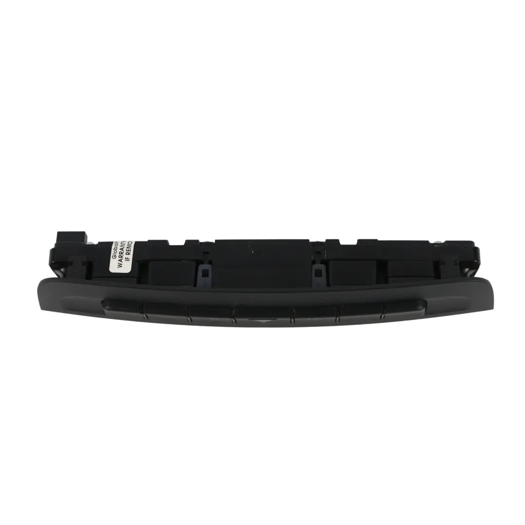 Interrupteur Feux Détresse Console Centrale pour Mercedes C117 à propos du numéro de pièce A2469053302 Mercedes C117 Interrupteur Feux Détresse Console Centrale - SKU A2469053302 - Numéro de pièce A2469053302