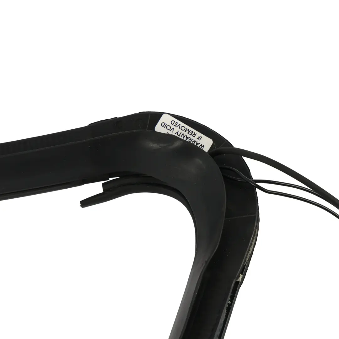 Joint Étanchéité Vitre Latérale Bande Arrière Gauche pour Mercedes W251 à propos du numéro de pièce A2516702139 Mercedes W251 Joint Étanchéité Vitre Latérale Bande Arrière Gauche - SKU A2516702139 - Numéro de pièce A2516702139