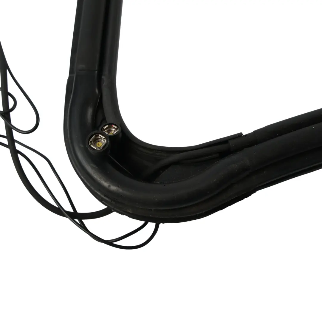 Joint Étanchéité Vitre Latérale Arrière Droit pour Mercedes W251 à propos du numéro de pièce A2516702239 Mercedes W251 Joint Étanchéité Vitre Latérale Arrière Droit - SKU A2516702239 - Numéro de pièce A2516702239