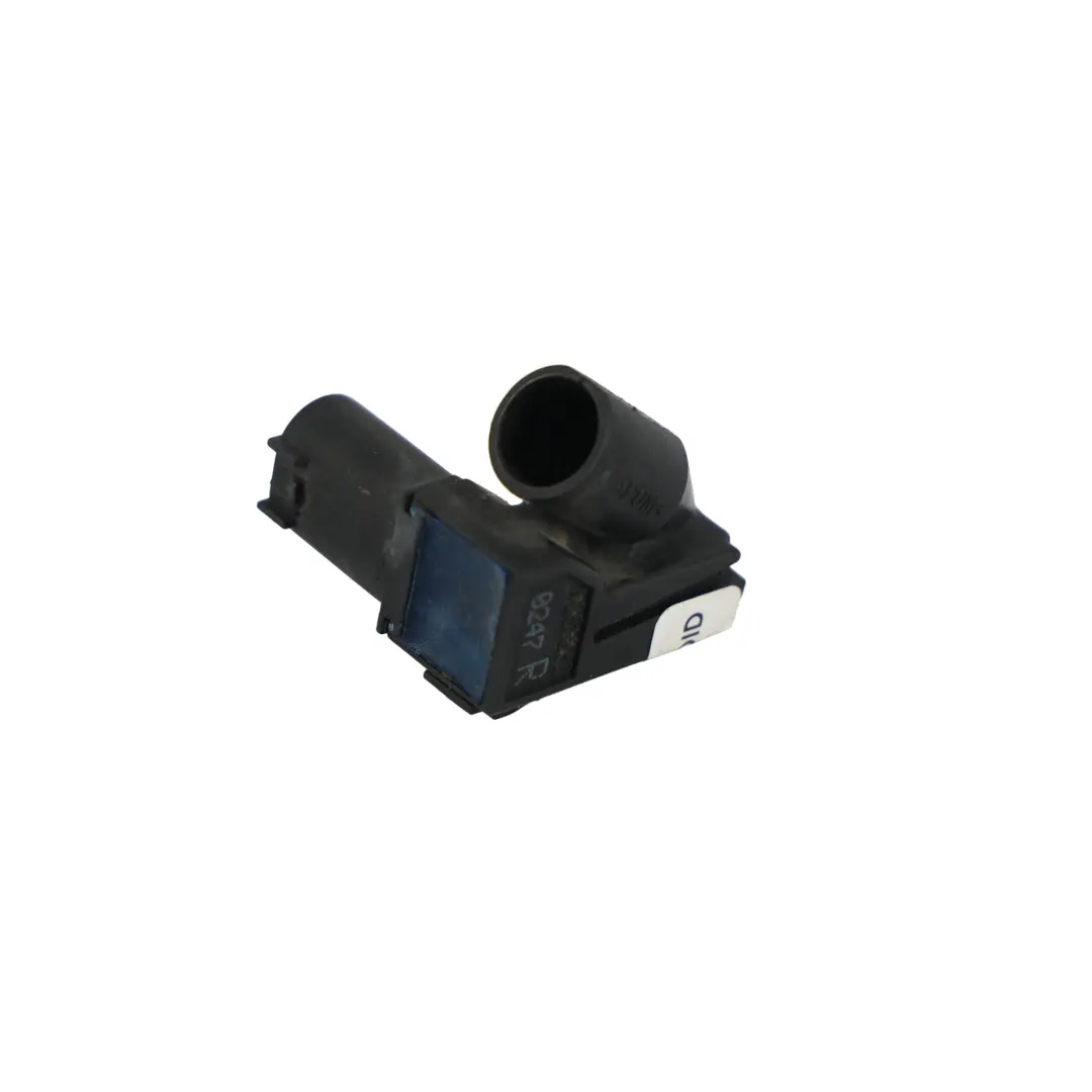 Windscreen Washer Jet Nozzle Front Right O/S to Mercedes W251 with Part number A2518600247 Mercedes W251 Windscreen Washer Jet Nozzle Front Right O/S - SKU A2518600247 - Part number A2518600247