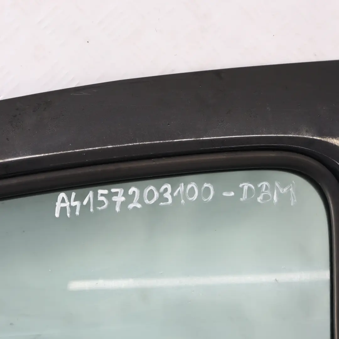 Tür Vorne Links Blech Dravit Schwarz Metallic 398 für Mercedes W415 mit Teilenummer A4157203100 Mercedes W415 Tür Vorne Links Blech Dravit Schwarz Metallic 398 - SKU A4157203100-DBM - Teilenummer A4157203100