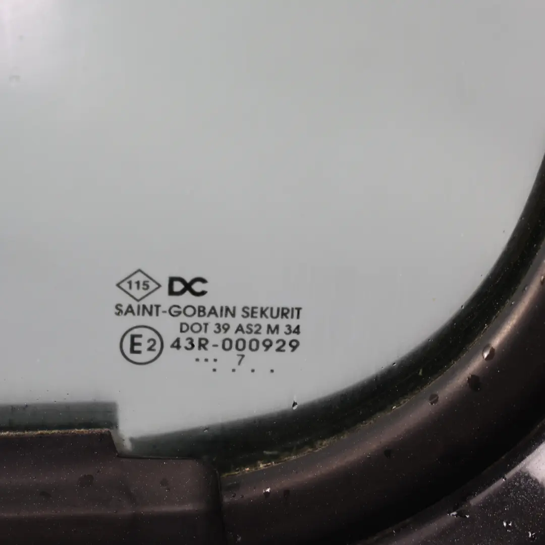 Pannello Porta Anteriore Sinistra Nero Dravite Metallizzato - 398 per Mercedes W415 con numero di parte A4157203100 Mercedes W415 Pannello Porta Anteriore Sinistra Nero Dravite Metallizzato - 398 - SKU A4157203100-DBM - Numero di parte A4157203100