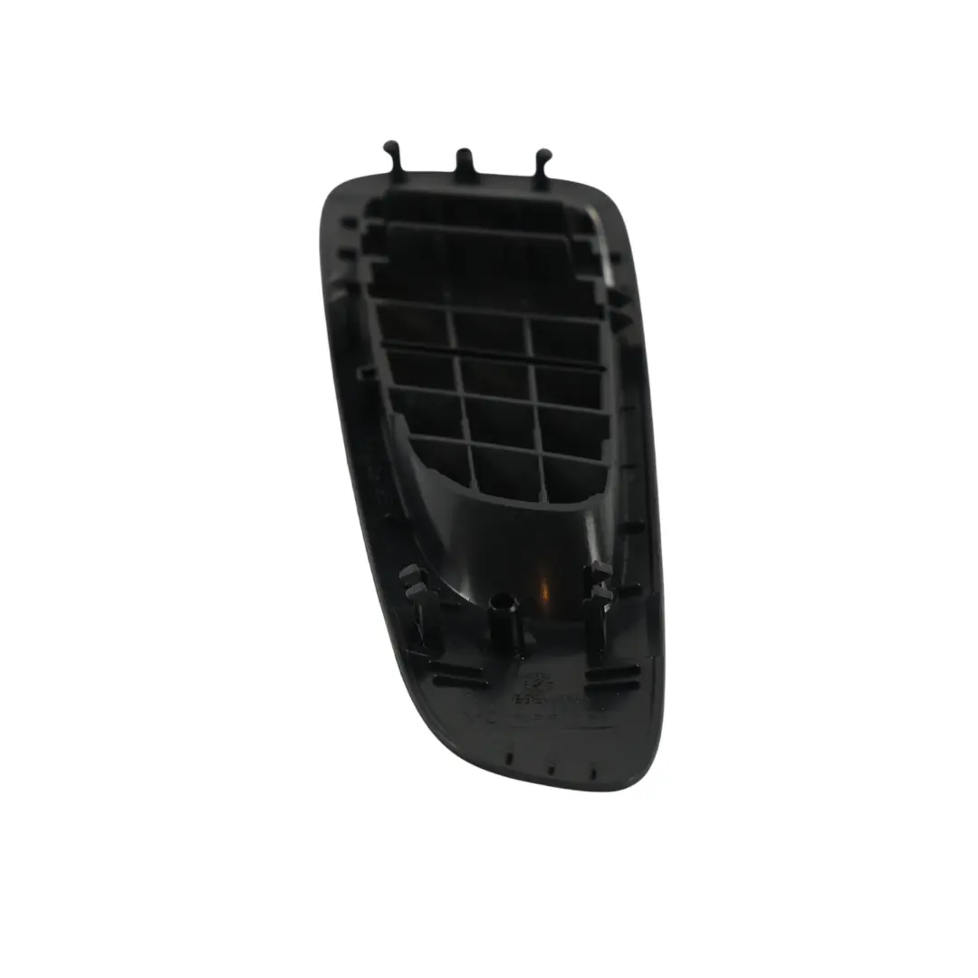 Mercedes W639 Grille Aération Tableau de Bord Avant Noir Droit - SKU A6398310100 - Numéro de pièce A6398310100