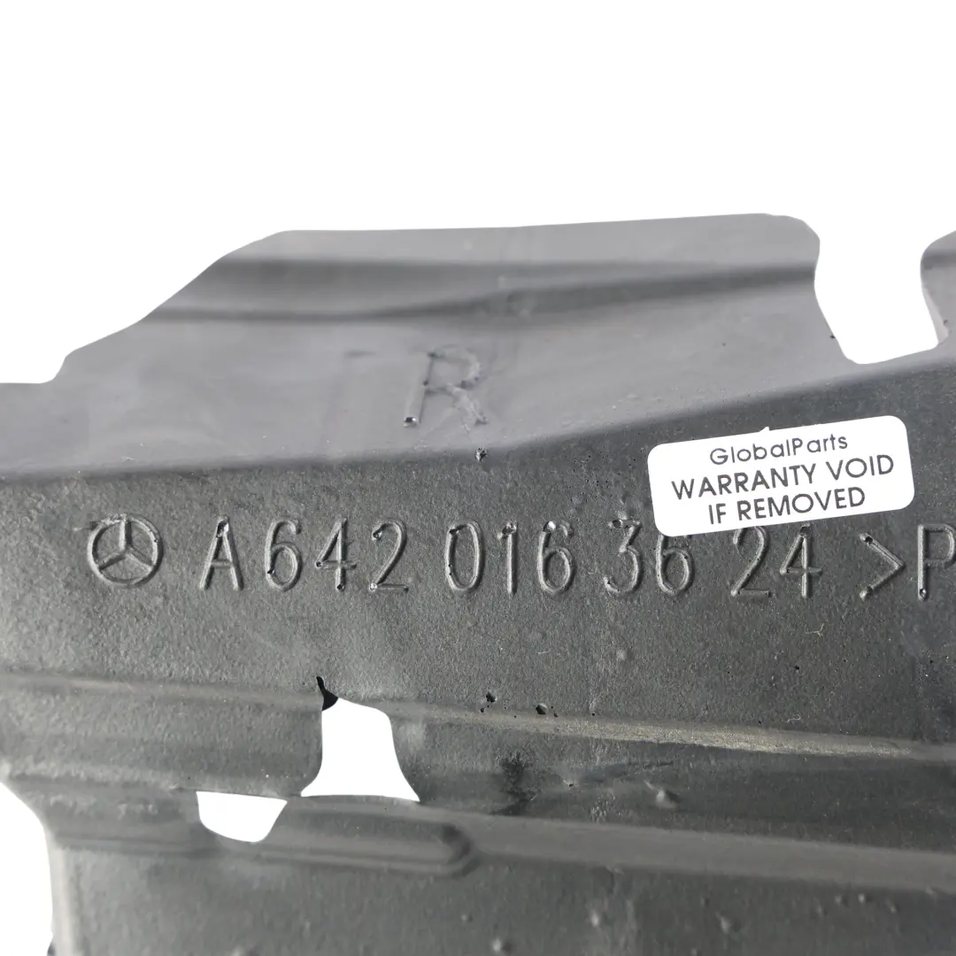 Mercedes C218 W204 Tapa Motor Derecha C350 CDI 642834 Diesel - SKU A6420163624 - Número de pieza A6420163624