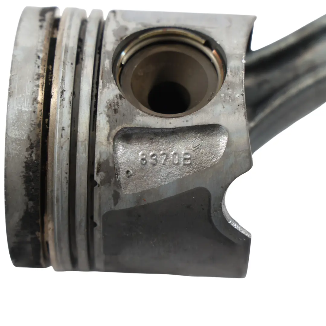 Connecting Rod Piston OM642 Diesel to Mercedes W212 C218 W221 Engine with Part number A6420300418 Mercedes W212 C218 W221 Engine Connecting Rod Piston OM642 Diesel - SKU A6420300418 - Part number A6420300418