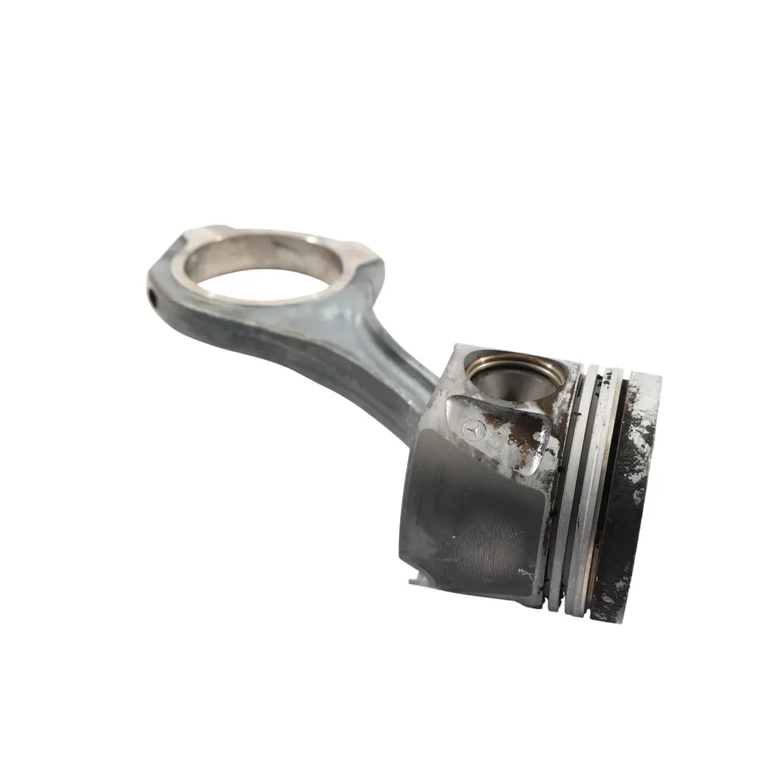 Kolben Links 642853 Diesel 350 CDI BlueEfficiency für Mercedes C218 mit Teilenummer A6420300518 Mercedes C218 Kolben Links 642853 Diesel 350 CDI BlueEfficiency - SKU A6420300518 - Teilenummer A6420300518