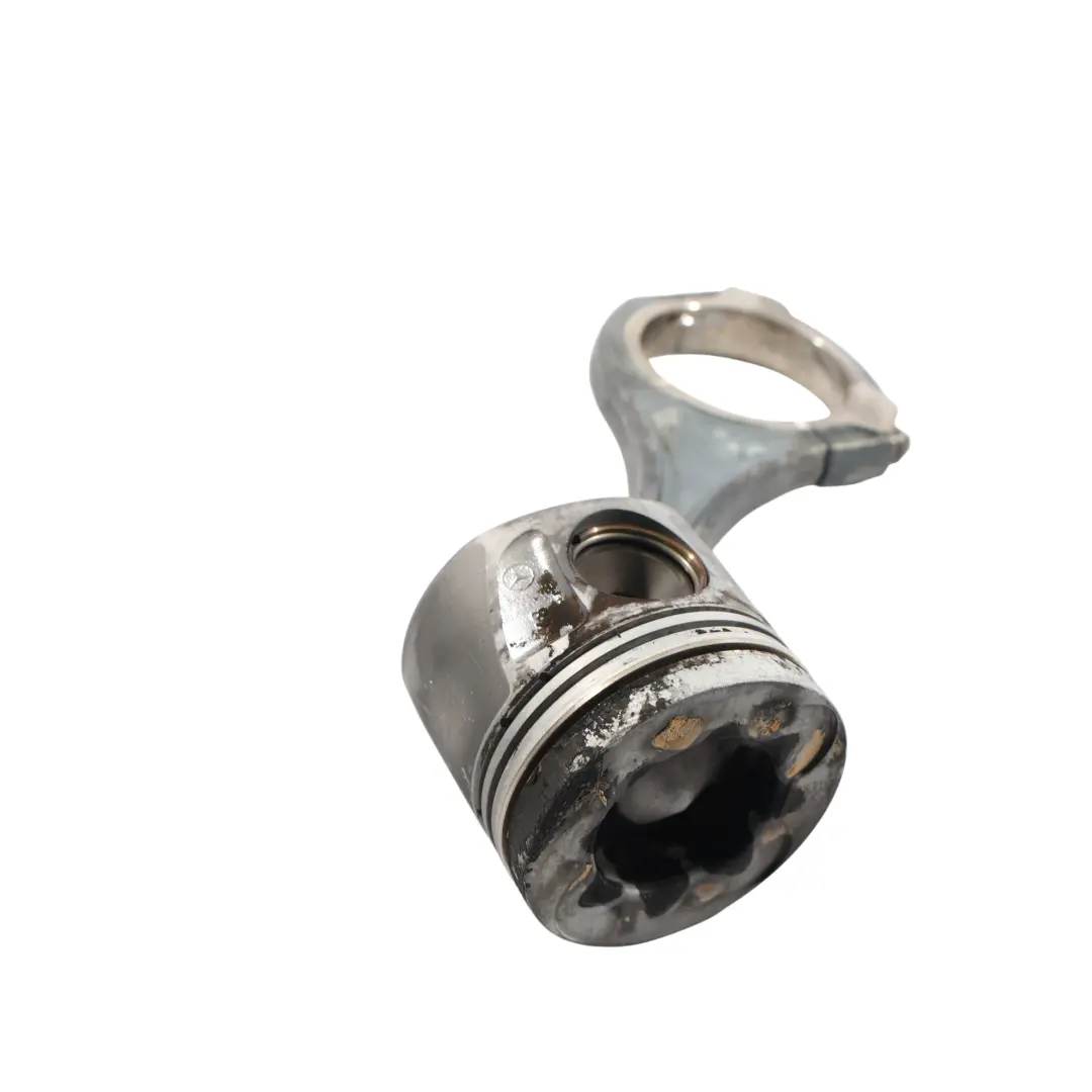 Mercedes C218 Piston Left N/S 642853 Diesel 350 CDI BlueEfficiency - SKU A6420300518 - Part number A6420300518
