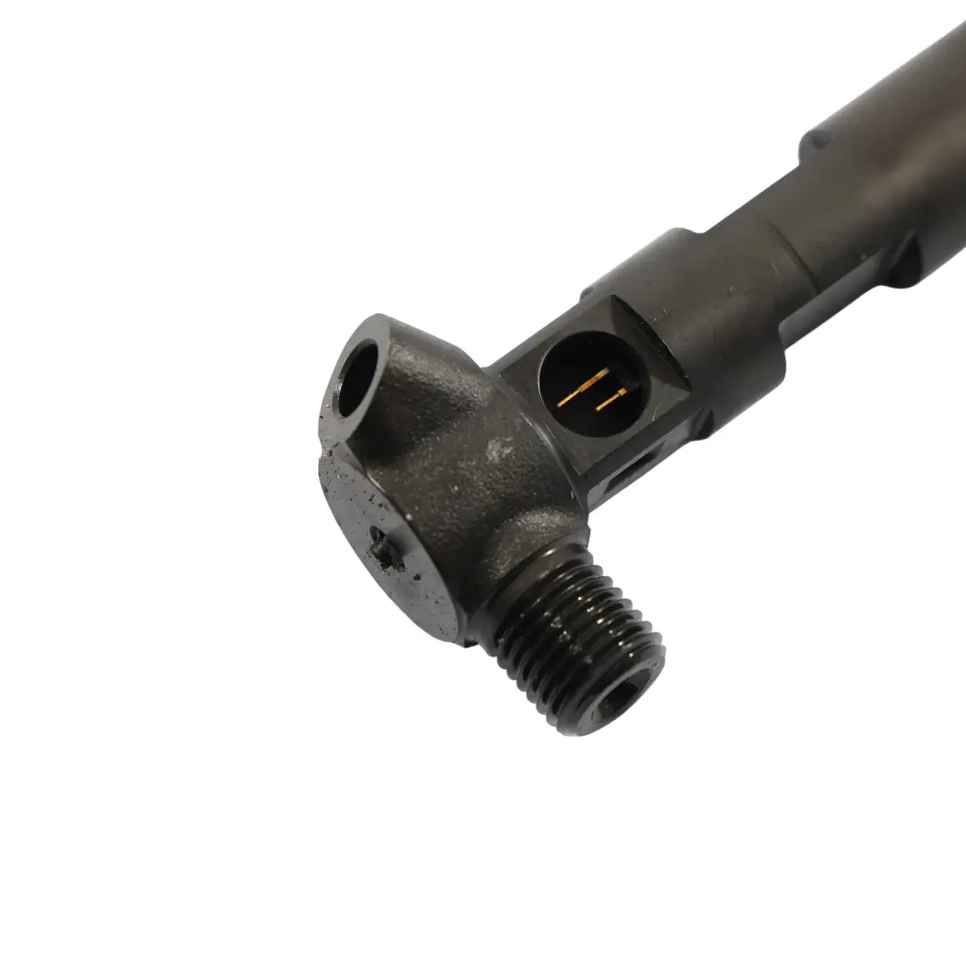 Fuel Injector Mercedes W204 C207 W212 W221 W639 W906 Diesel OM651 - SKU A6510700587-1 - Part number A6510700587