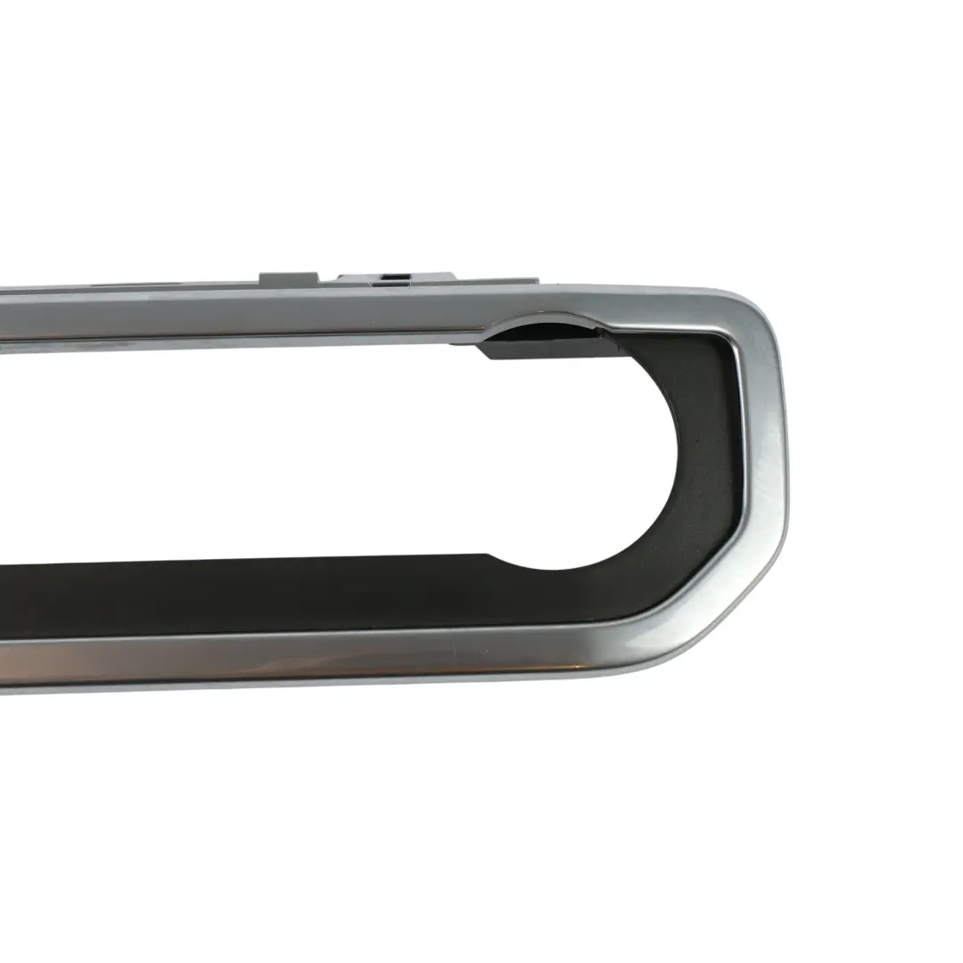 Cornice Centrale Cruscotto Radio per Land Rover Discovery 4 L319 con numero di parte AH22-045N56-ACW Land Rover Discovery 4 L319 Cornice Centrale Cruscotto Radio - SKU AH22-045N56-ACW - Numero di parte AH22-045N56-ACW