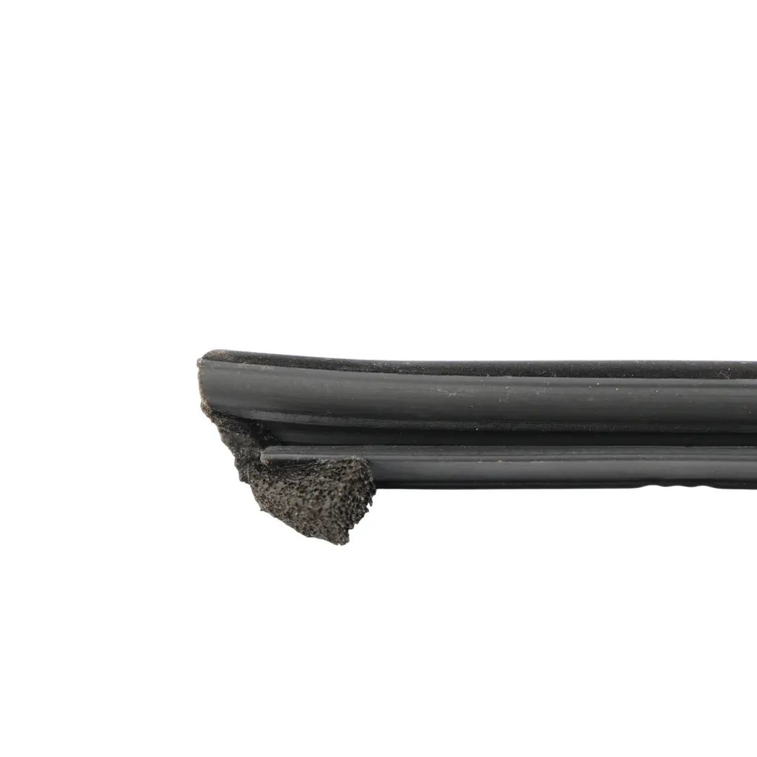 Ford Fiesta MK7 Junta Burlete Ventana Puerta Delantera Izquierda - SKU BA61-B20571-AA - Número de pieza BA61-B20571-AA