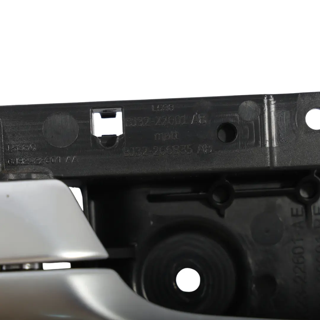 Klamka Przednia Lewa do Land Rover Range Rover Evoque L538 o numerze BJ32-22601-AB Land Rover Range Rover Evoque L538 Klamka Przednia Lewa - SKU BJ32-22601-AB - Numer Części BJ32-22601-AB