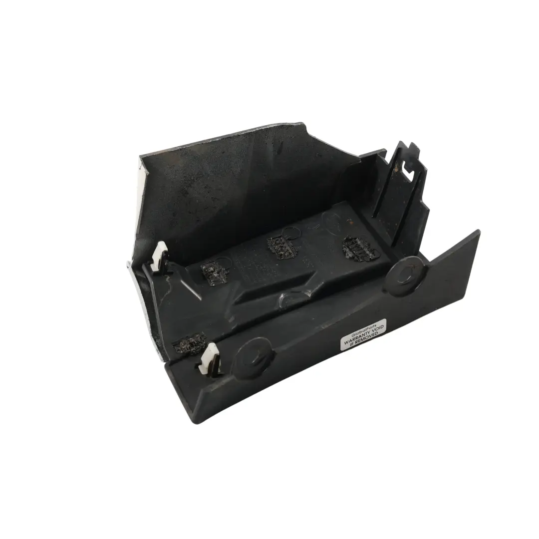 Garniture Aile Avant Droite Blanc L538 pour Land Rover à propos du numéro de pièce BJ3M-16164-AE Land Rover Garniture Aile Avant Droite Blanc L538 - SKU BJ3M-16164-AE-YWH - Numéro de pièce BJ3M-16164-AE