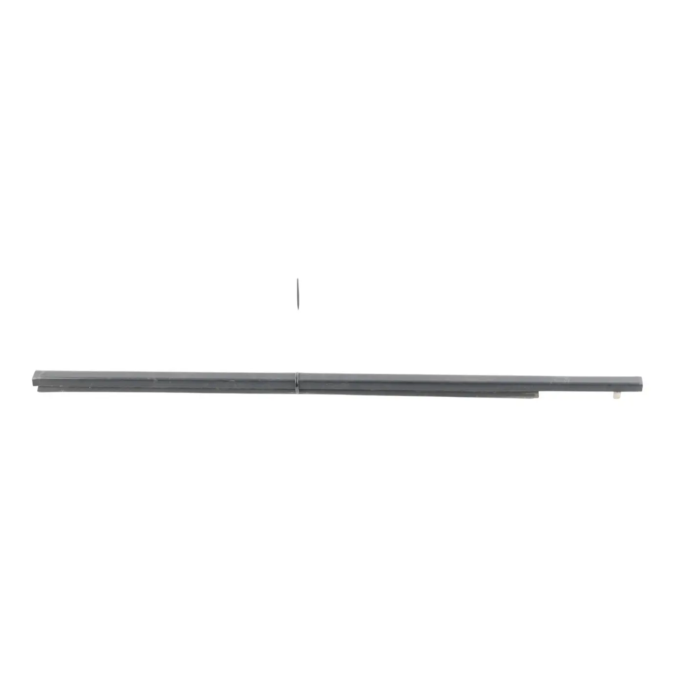 Land Rover L320 Uszczelka Szyby Tylnych Drzwi Zewnętrzna Lewa CGE000890