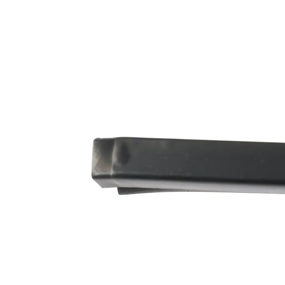 Land Rover L320 Uszczelka Szyby Tylnych Drzwi Zewnętrzna Lewa - SKU CGE000890 - Numer Części CGE000890
