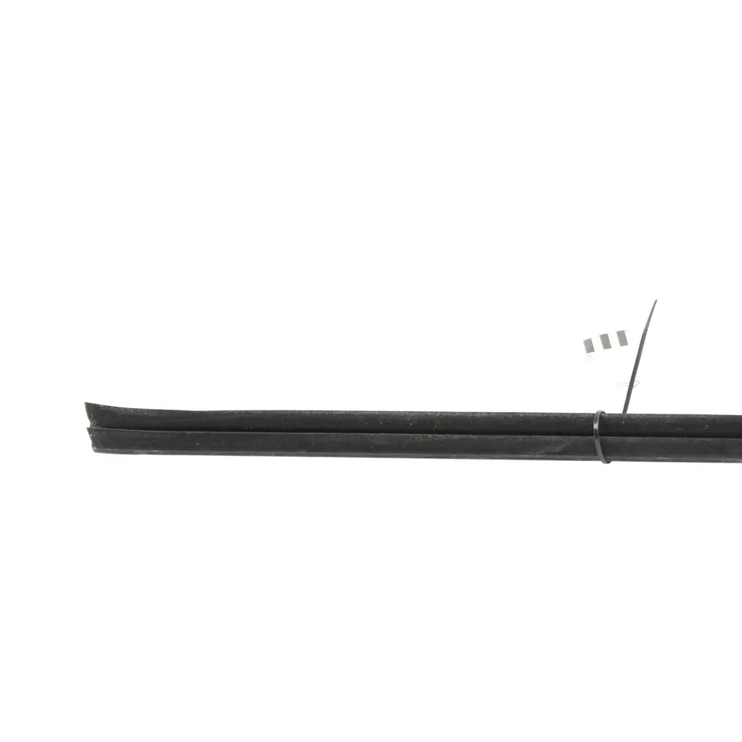 Fensterdichtung Tür Vorne Innen Links für Range Rover Sport L320 mit Teilenummer CGE000902 Range Rover Sport L320 Fensterdichtung Tür Vorne Innen Links - SKU CGE000902 - Teilenummer CGE000902