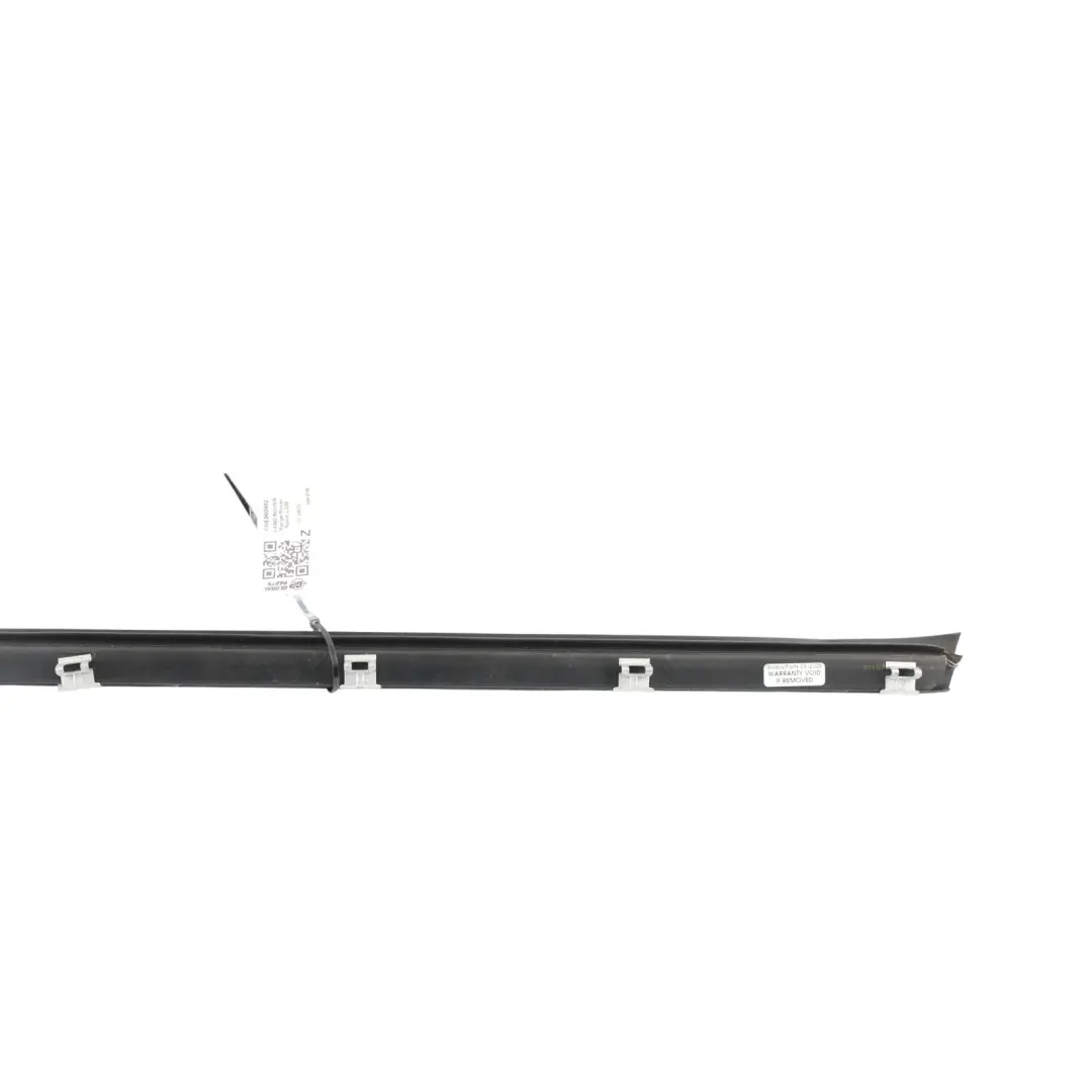 Guarnizione Vetro Porta Anteriore Sinistra per Range Rover Sport L320 con numero di parte CGE000902 Range Rover Sport L320 Guarnizione Vetro Porta Anteriore Sinistra - SKU CGE000902 - Numero di parte CGE000902