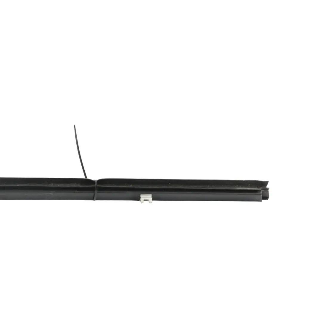 Burlete Ventana Puerta Delantera Izquierda 5H32-202W08-DA para Range Rover L320 con número de pieza CGE000912 Range Rover L320 Burlete Ventana Puerta Delantera Izquierda 5H32-202W08-DA - SKU CGE000912 - Número de pieza CGE000912