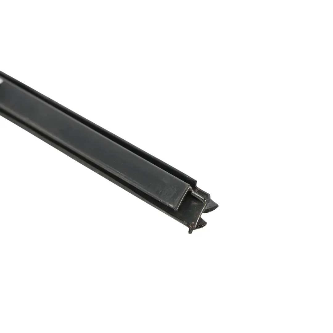 Joint Étanchéité Vitre Porte Avant Gauche 5H32-202W08-DA pour Range Rover L320 à propos du numéro de pièce CGE000912 Range Rover L320 Joint Étanchéité Vitre Porte Avant Gauche 5H32-202W08-DA - SKU CGE000912 - Numéro de pièce CGE000912