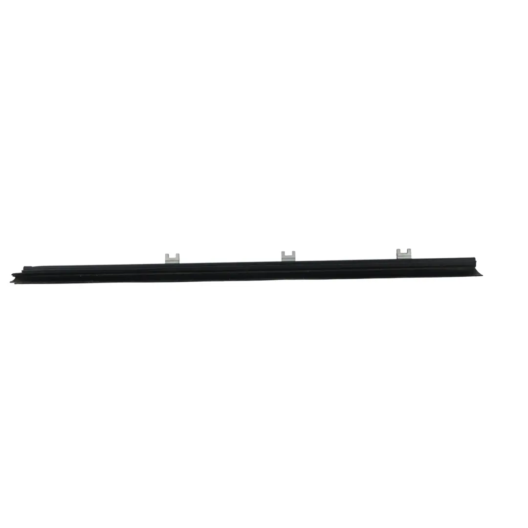 Guarnizione Porta Posteriore Sinistra per Range Rover Sport L320 con numero di parte CGE000932 Range Rover Sport L320 Guarnizione Porta Posteriore Sinistra - SKU CGE000932 - Numero di parte CGE000932
