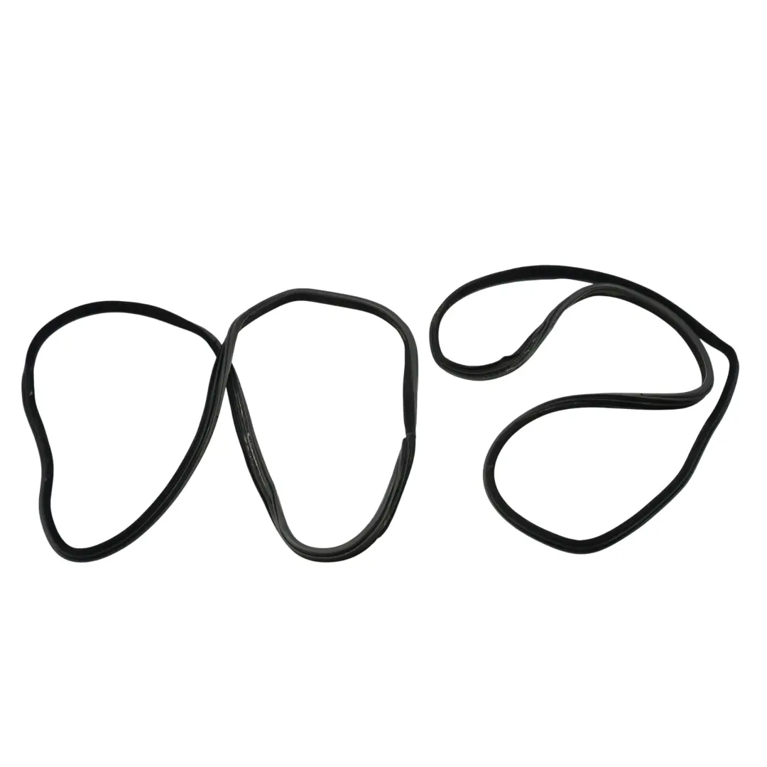 Land Rover Discovery 3 L319 Rear Door Seal Gasket Left Right N/O/S - SKU CGE000970 - Part number CGE000970