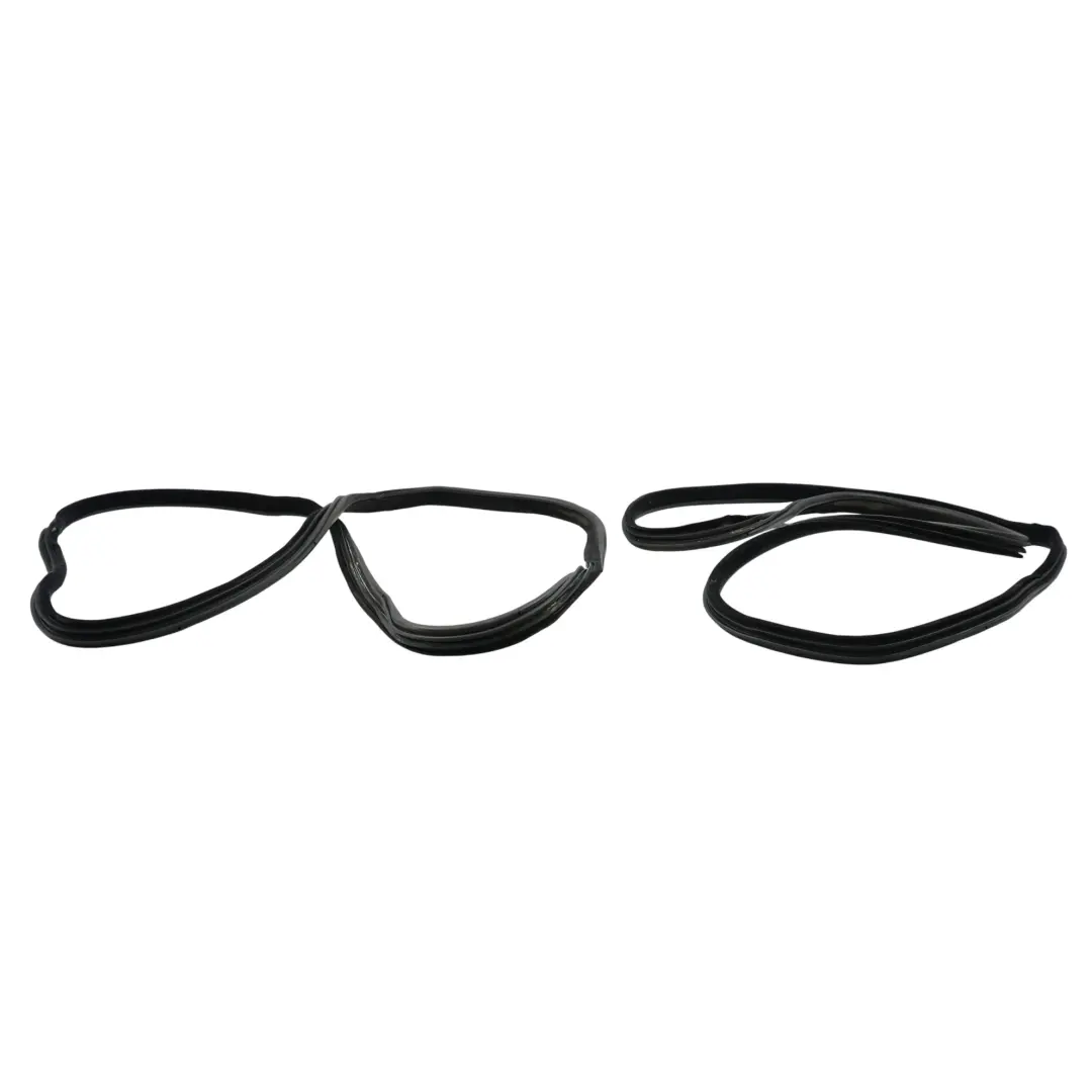Land Rover Discovery 3 L319 Rear Door Seal Gasket Left Right N/O/S - SKU CGE000970 - Part number CGE000970