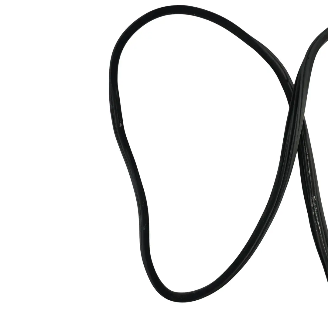 Door Seal Gasket Left Right N/O/S to Land Rover Discovery 3 L319 Rear with Part number CGE000970 Land Rover Discovery 3 L319 Rear Door Seal Gasket Left Right N/O/S - SKU CGE000970 - Part number CGE000970